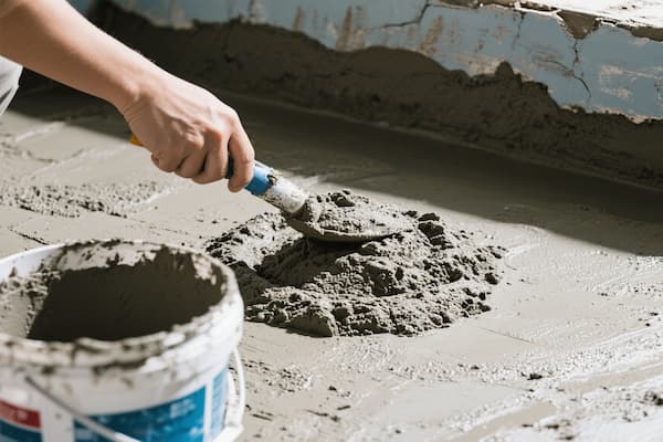construction-with-waterproofing-mortar-3