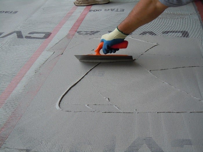 floor-tiling-with-thinset-adhesive