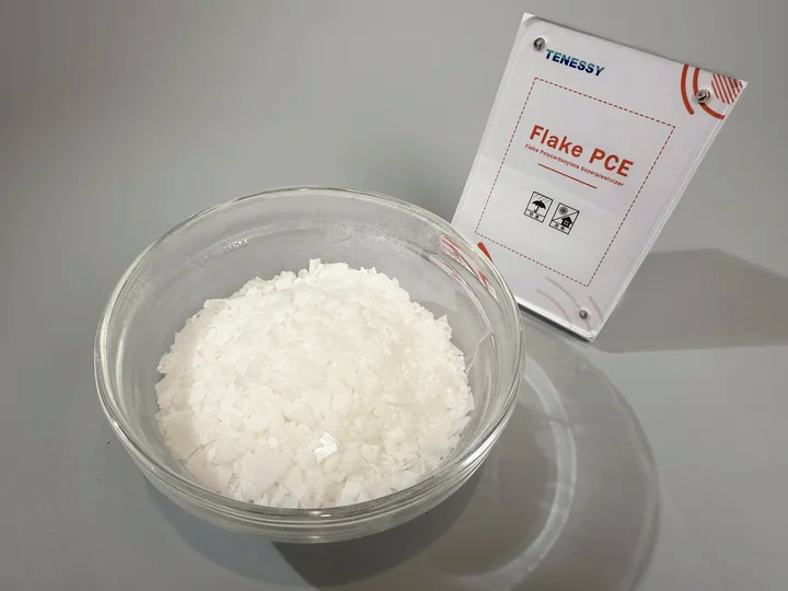 pce-superplasticizer-flake-in-bowl